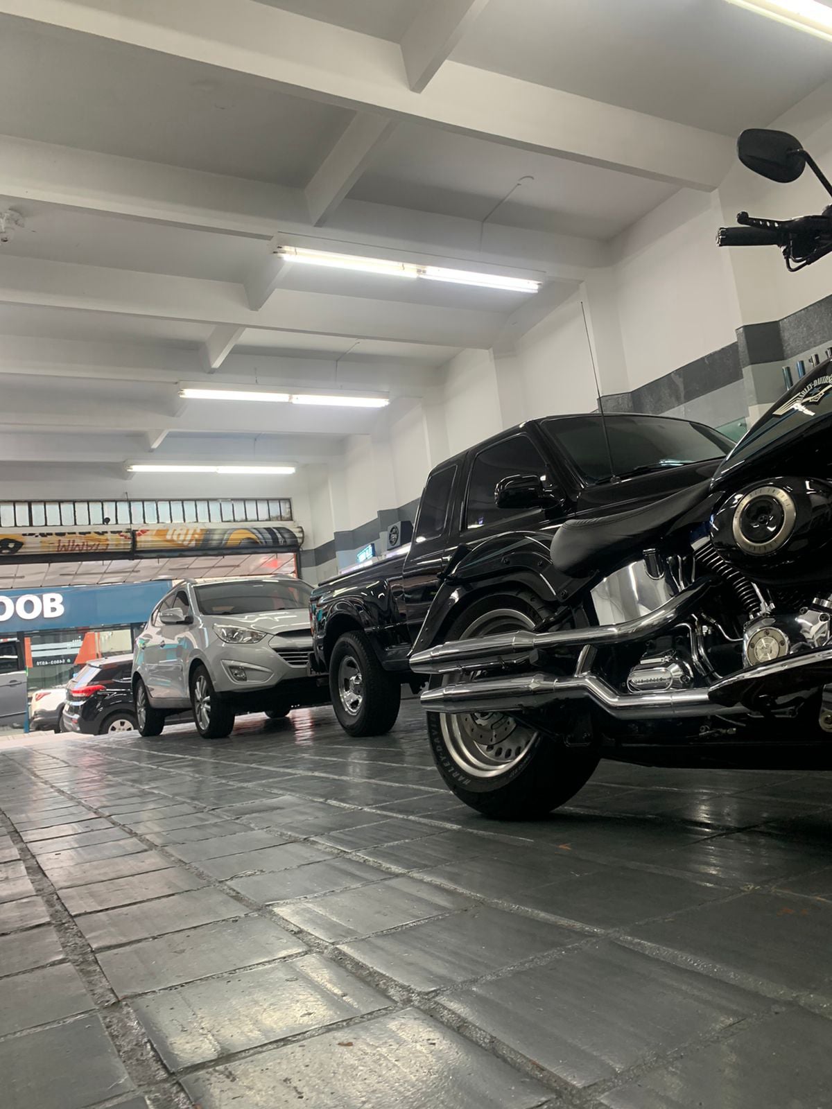 empresa de Som, multimídia, insulfilme, engates automotivos, lanternas, acessórios automotivos